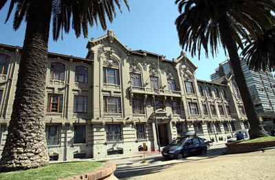 Logo Pontificia Universidad Católica de Valparaiso