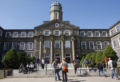 Logo Dalhousie University