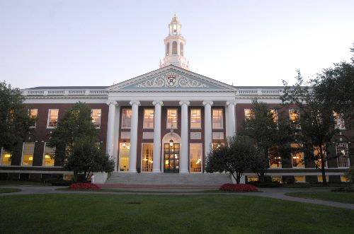 Logo Havard University - Havard Business School 