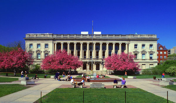 Logo Massachusetts Institute of Technology (MIT) - MIT Sloan School of Management 