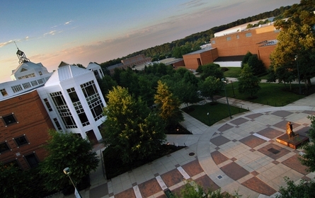 Logo George Mason University - School of Business