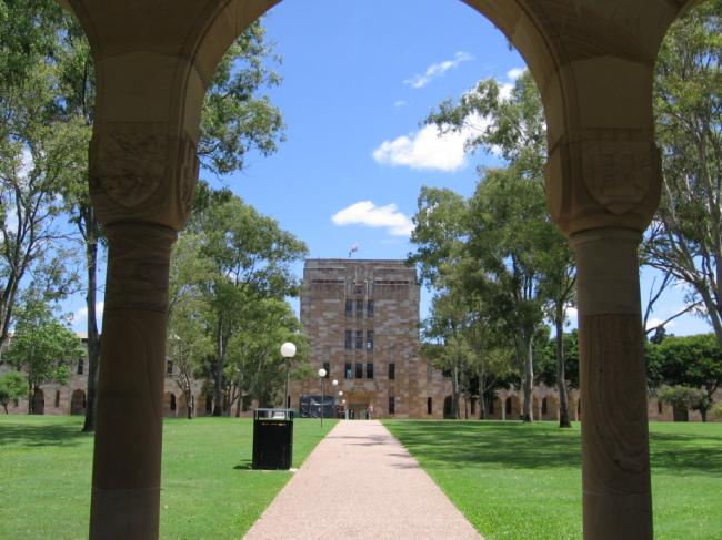 Logo University of Queensland - Faculty of Business, Economics and Law