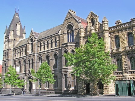 Logo RMIT University - School of Business IT and Logistics