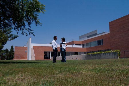 Logo FUNDESEM Business School