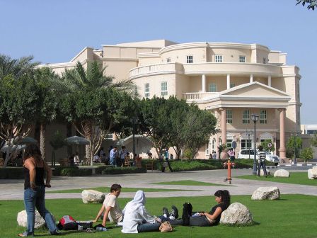 Logo University of Dubai